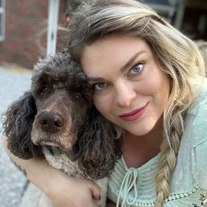 Meet your Posher, Amelia